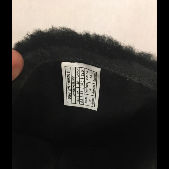 UGG Catica Black Ankle Boot - Picture 11 of 15